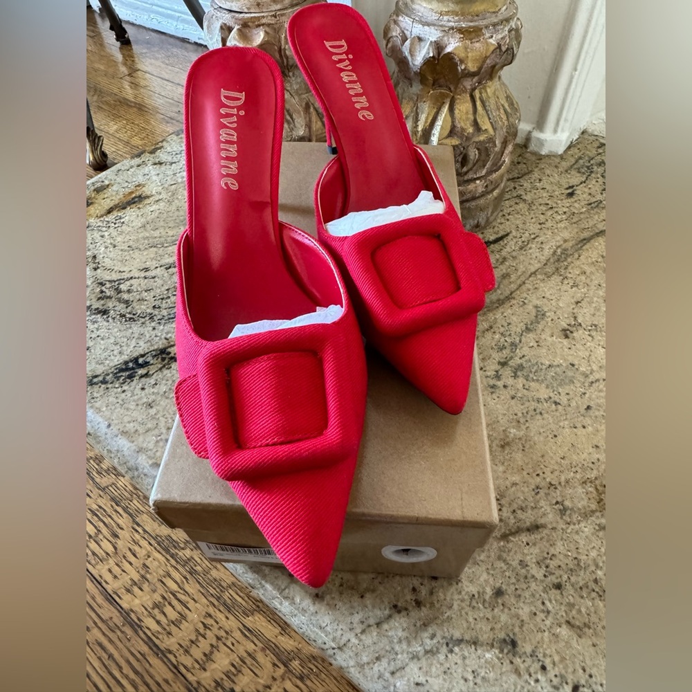 NEW Red DiVanne Heels